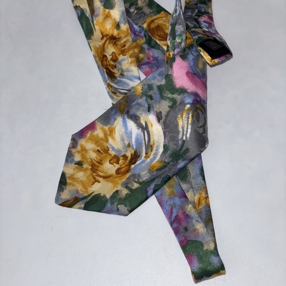 J.‎ BLADES & CO. PURE SILK TIE NECKTIE FLOWERS / FLORAL PATTERN Made In The Usa